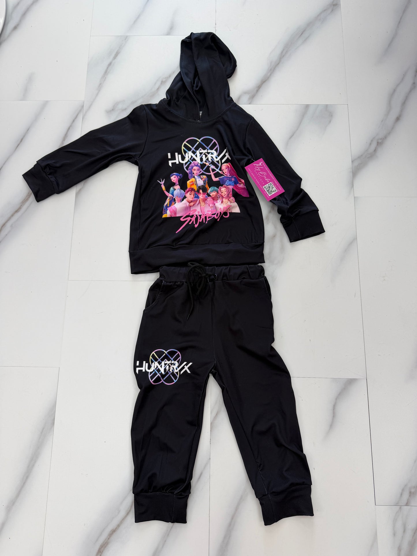 Hunters In Black 2 Pc