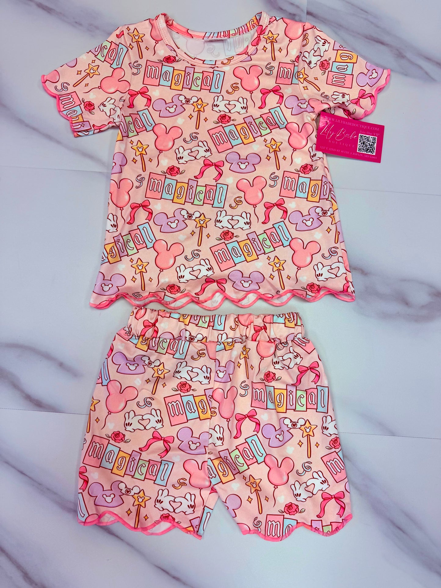 Magical Scalloped 2 Pc Set